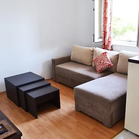 Dado Apartment *